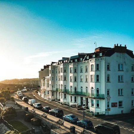 Clarence House Hotel Tenby Exterior photo